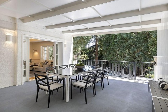 Aktyor malikanəsini bu qiymətə satışa çıxardı - FOTOLAR